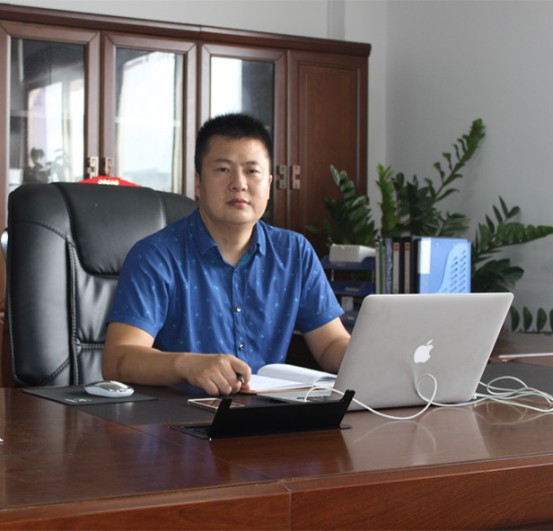 何七一先生介绍 何七一先生介绍